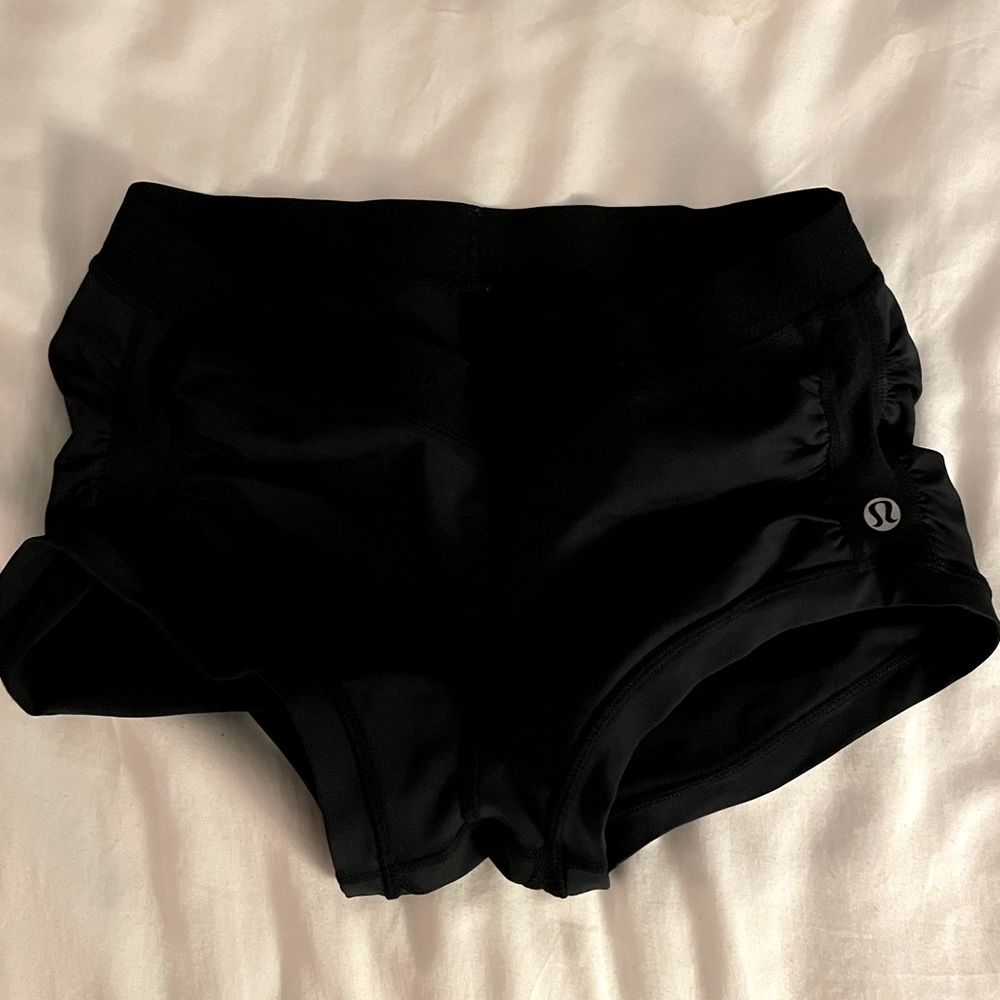 Lululemon yoga shorts size 6 black